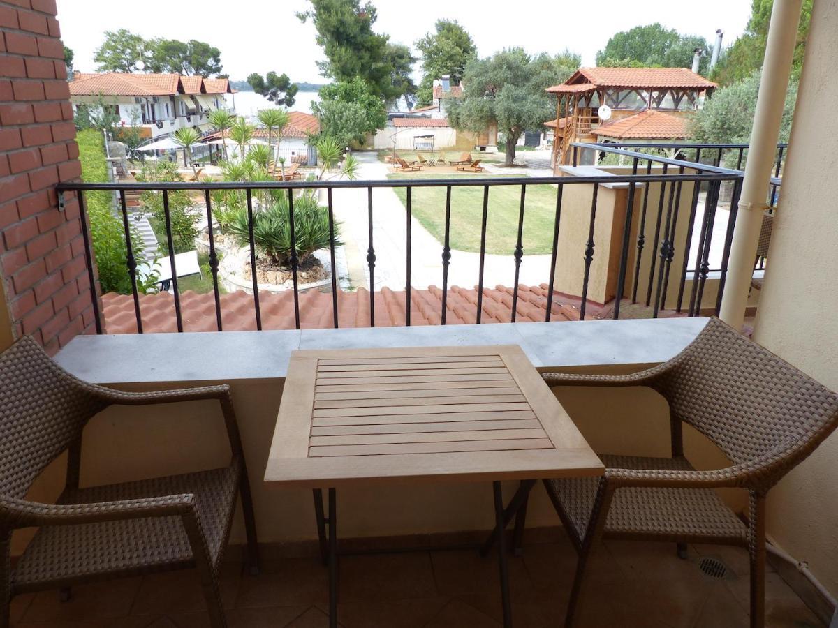 Makis Nest Apart-Hotel Vourvourou Exterior foto